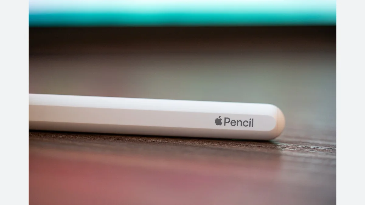 Apple Pencil dijital kalem fotoğrafı; nesillerin uyumluluğu modelden modele değişir