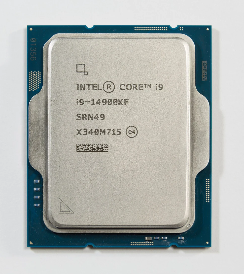 Intel Core işlemci yakın planı; performans ölçümü değildir
